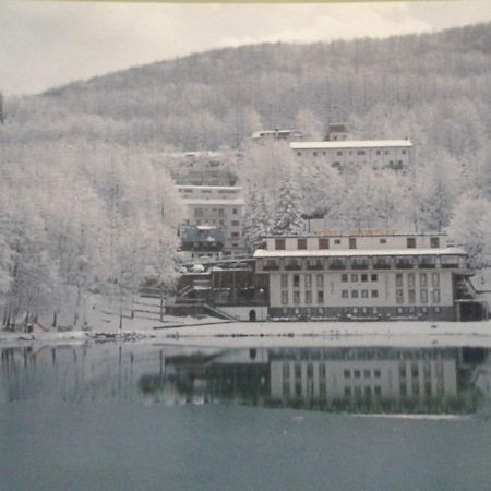 Hotel Cristallo Черрето-Лаги Экстерьер фото