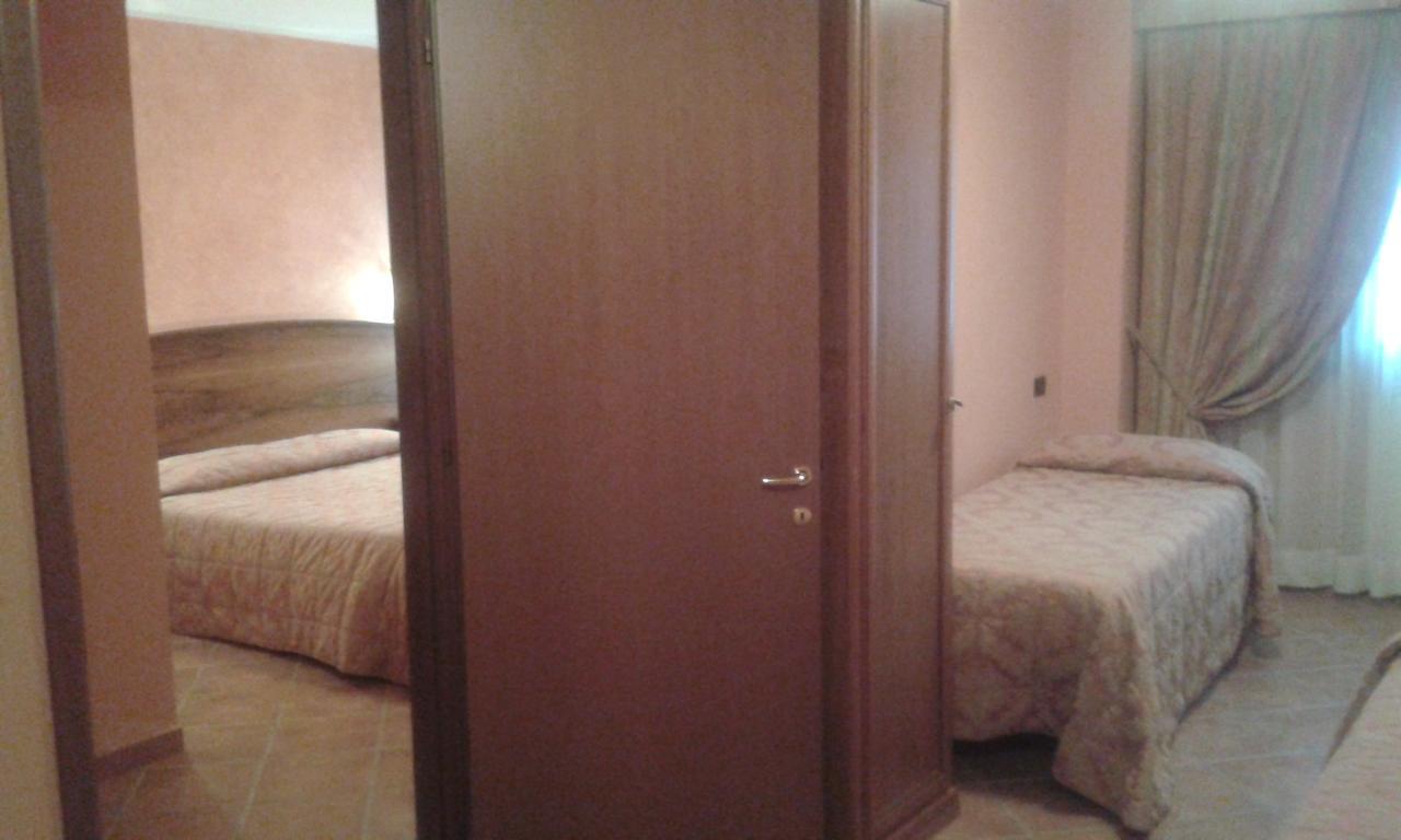 Hotel Cristallo Черрето-Лаги Номер фото
